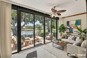 10884 Lake Front Pl, Boca Raton, FL 33498 - Photo 6