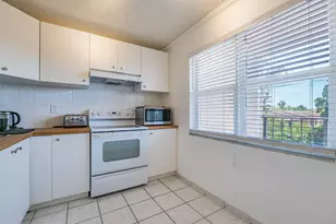 4851 NW 26th Ct, Lauderdale Lakes, FL 33313 - Photo 6