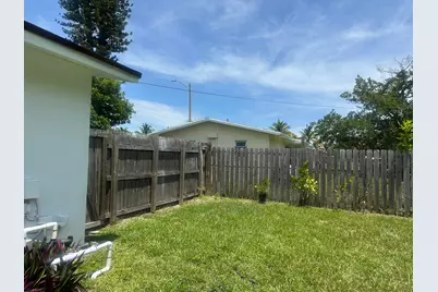 1320 NW 19th Street, Fort Lauderdale, FL 33311 - Photo 24