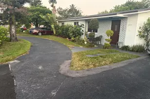 1320 NW 19th St, Fort Lauderdale, FL 33311 - Photo 1