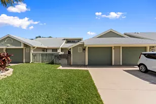 1431 SE Berwick Ct, Port Saint Lucie, FL 34952 - Photo 2