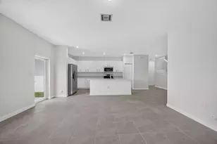 2444 SE 29th Dr, Homestead, FL 33035 - Photo 2