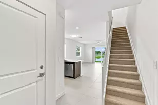 147 Lakeside Lndg Ct, Royal Palm Beach, FL 33411 - Photo 6