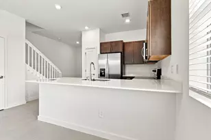 147 Lakeside Lndg Ct, Royal Palm Beach, FL 33411 - Photo 8
