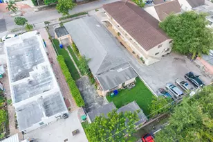 2033 SW 5th St, Miami, FL 33135 - Photo 16