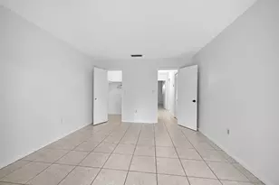 199 SW 15th St, Boca Raton, FL 33432 - Photo 12