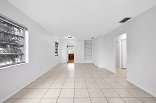 199 SW 15th St, Boca Raton, FL 33432 - Photo 1