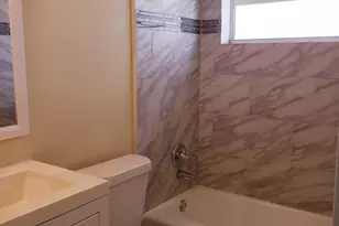 190 NE 40th St, Oakland Park, FL 33334 - Photo 6