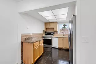 2522 Emory Dr Dr E, West Palm Beach, FL 33415 - Photo 12