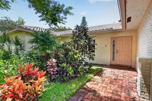 19747 Boca Greens Dr, Boca Raton, FL 33498 - Photo 2