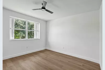 9740 SW 14th Street, Pembroke Pines, FL 33025 - Photo 16