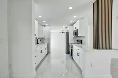 9740 SW 14th Street, Pembroke Pines, FL 33025 - Photo 10