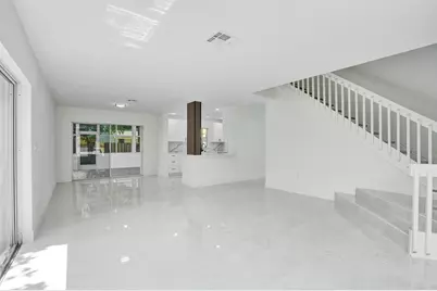 9740 SW 14th Street, Pembroke Pines, FL 33025 - Photo 6