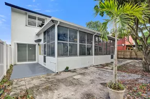 9740 SW 14th St, Pembroke Pines, FL 33025 - Photo 22
