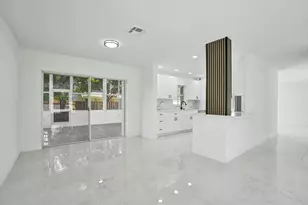 9740 SW 14th St, Pembroke Pines, FL 33025 - Photo 6