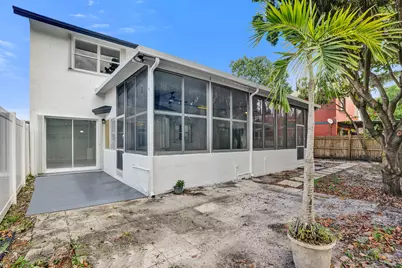 9740 SW 14th Street, Pembroke Pines, FL 33025 - Photo 36