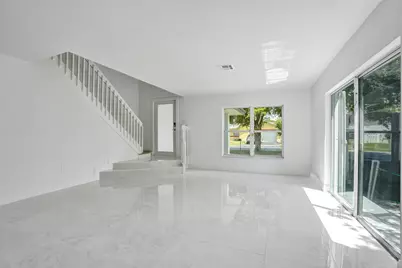 9740 SW 14th Street, Pembroke Pines, FL 33025 - Photo 8