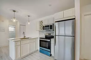 525 S Broadway, Lantana, FL 33462 - Photo 6
