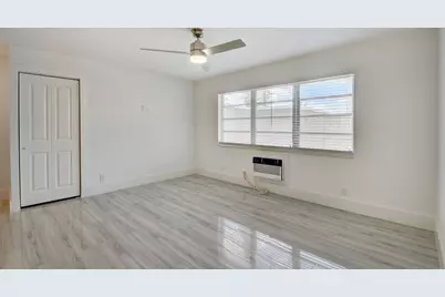 525 S Broadway #J, Lantana, FL 33462 - Photo 4