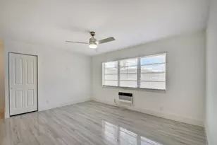 525 S Broadway, Lantana, FL 33462 - Photo 4