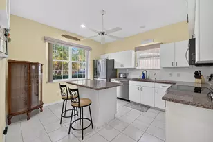 521 NW Galatone Ct, Port Saint Lucie, FL 34986 - Photo 6