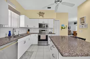 521 NW Galatone Ct, Port Saint Lucie, FL 34986 - Photo 4
