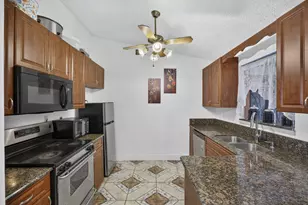 254 La Mancha Ave, Royal Palm Beach, FL 33411 - Photo 18