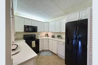 131 Lake Pine Circle #D-1, Greenacres, FL 33463 - Photo 6