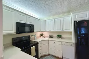 131 Lake Pine Cir, Greenacres, FL 33463 - Photo 8