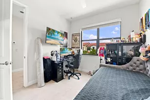 20916 NW 1st Dr, Pembroke Pines, FL 33029 - Photo 18