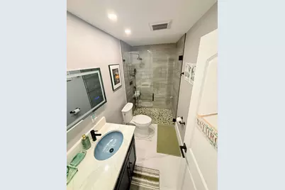 631 NW 39th Street, Oakland Park, FL 33309 - Photo 10