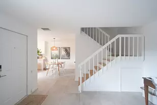 917 9th Ct, Palm Beach Gardens, FL 33410 - Photo 4
