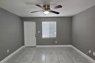 933 W 7th St, Riviera Beach, FL 33404 - Photo 2