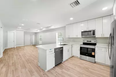 945 32nd Street, West Palm Beach, FL 33407 - Photo 2