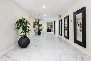900 NE 195th St, Miami, FL 33179 - Photo 28