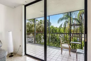 900 NE 195th St, Miami, FL 33179 - Photo 6