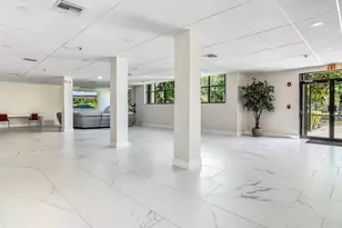 900 NE 195th St, Miami, FL 33179 - Photo 26