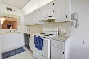 23099 Barwood Ln N, Boca Raton, FL 33428 - Photo 24