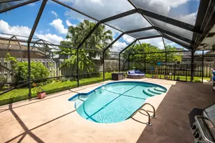 35 Cedar Cir, Boynton Beach, FL 33436 - Photo 4