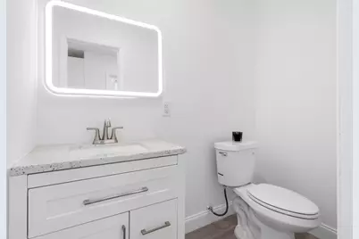 699 NE 40th Street, Oakland Park, FL 33334 - Photo 14