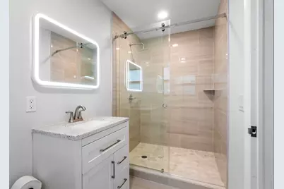 699 NE 40th Street, Oakland Park, FL 33334 - Photo 22