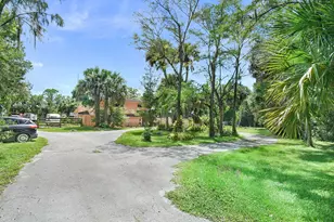 17475 Hammock Ln, Port Saint Lucie, FL 34987 - Photo 4