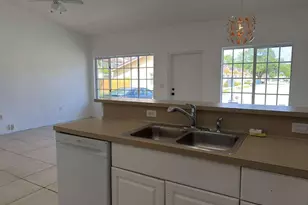 3842 SW 48th Ave, Hollywood, FL 33023 - Photo 6