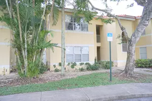 12620 Vista Isles Dr, Sunrise, FL 33325 - Photo 2