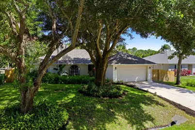 725 Wentworth Street, Sebastian, FL 32958 - Photo 1