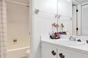 9460 Tangerine Pl, Davie, FL 33324 - Photo 18