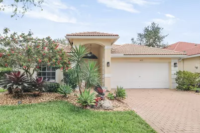 5671 S Fountains Drive S, Lake Worth, FL 33467 - Photo 2