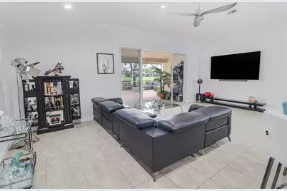 5671 S Fountains Drive S, Lake Worth, FL 33467 - Photo 6
