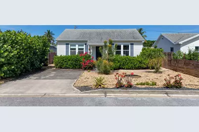 1305 N Palmway, Lake Worth Beach, FL 33460 - Photo 1
