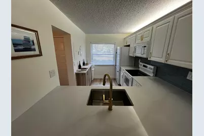 12830 Briarlake Drive #103, Palm Beach Gardens, FL 33418 - Photo 4